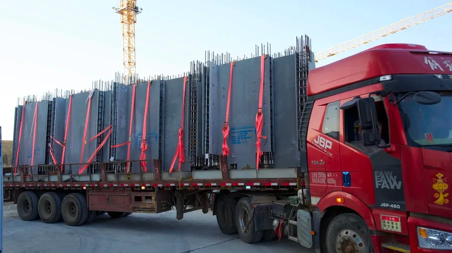 Assembly transport